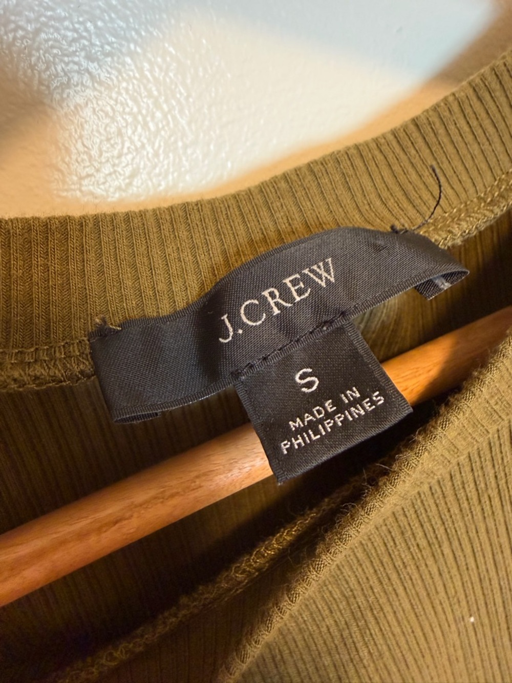 J. Crew Olive Ribbed Ruffle Sleeve Tank size small - Picture 3 of 8